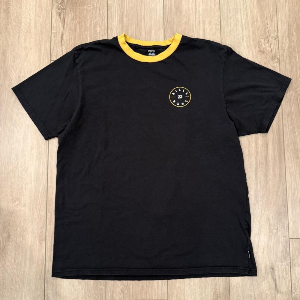 Billabong black premium cotton tee with yellow collar and logo size XXL
